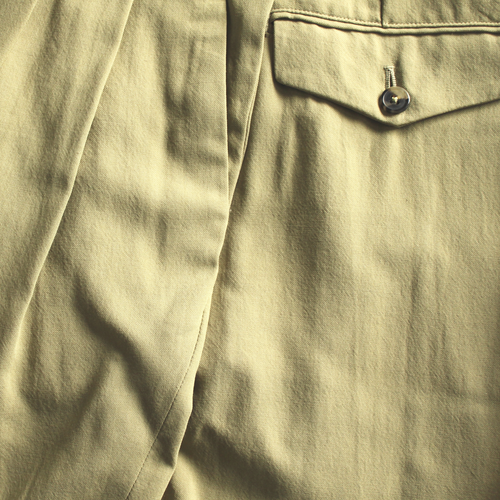 FUMIKA UCHIDA / W/R 3 Tucks Shorts / Khaki Beige | STARLING